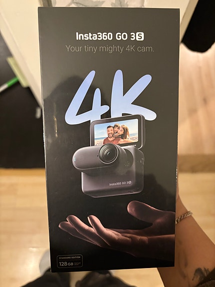 Product image 1 of 2