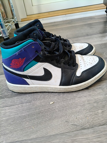 Product image 1 of 2