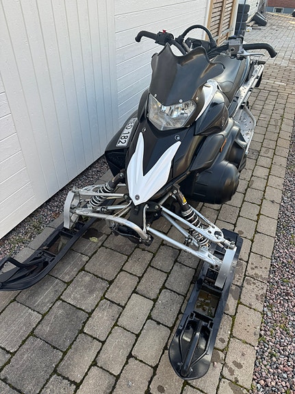 Yamaha 2 of 7