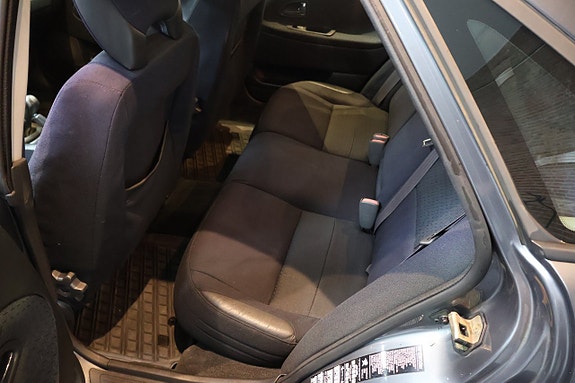 Volvo S40 13 of 19