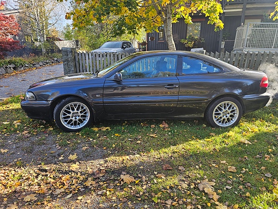 Volvo C70 2 of 10