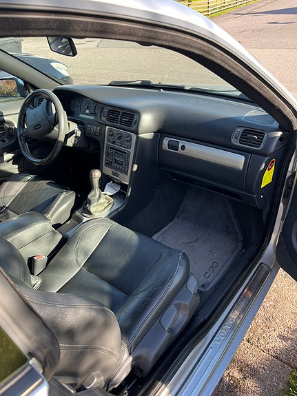 Volvo C70 4 of 5