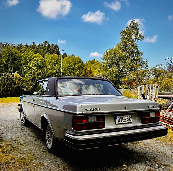 Volvo 262 3 of 8