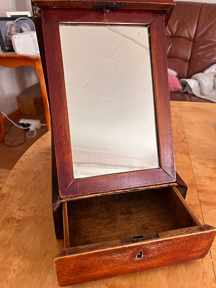 Product image 1 of 3