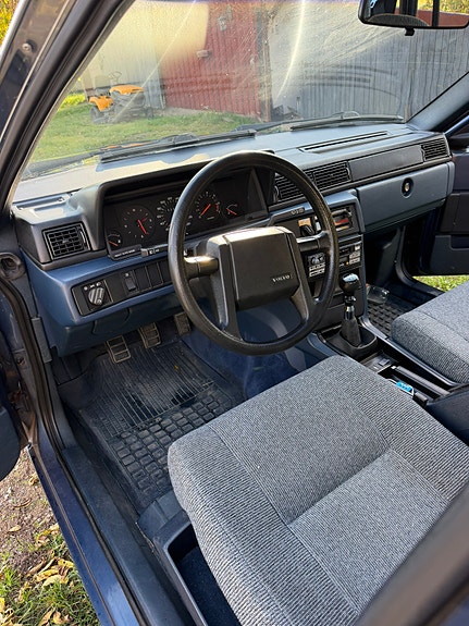 Volvo 740 4 of 7
