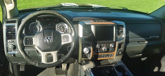 Dodge RAM 1500 13 of 16