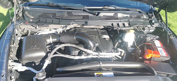 Dodge RAM 1500 9 of 16