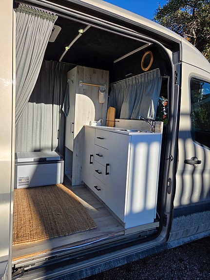 Ford Transit 5 of 9