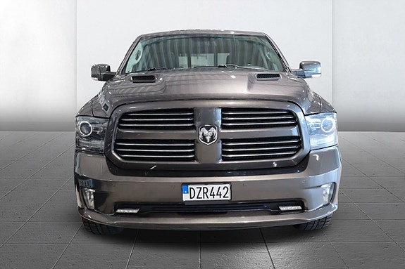 Dodge RAM 1500 3 of 13