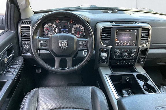 Dodge RAM 1500 10 of 13