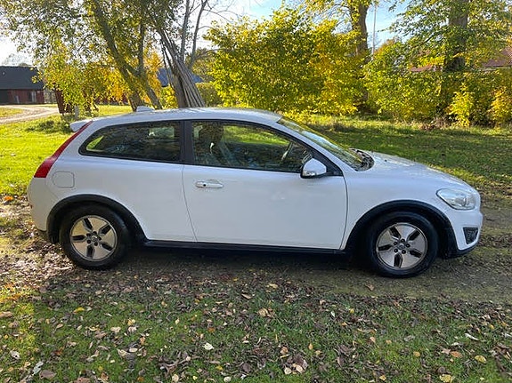 Volvo C30 2 of 4