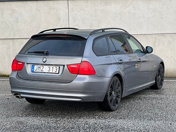 BMW 320d 4 of 8
