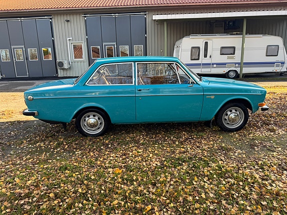 Volvo 142 2 of 4
