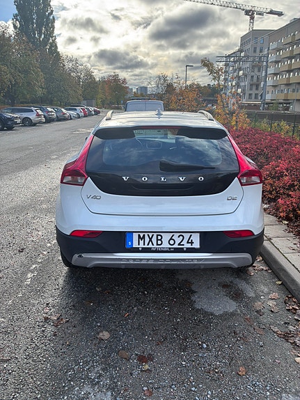 Volvo V40 Cross Country 3 of 4