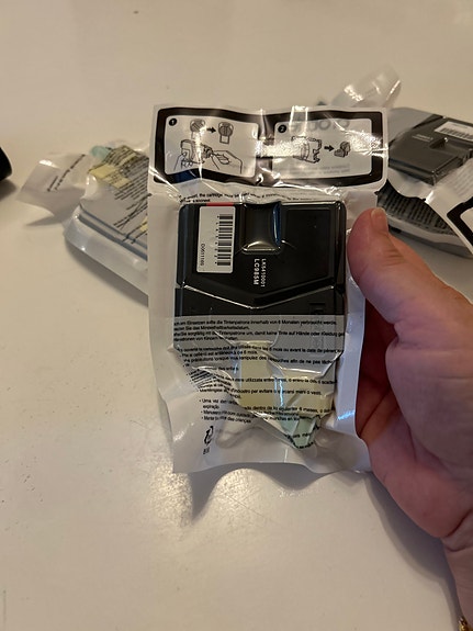 Product image 1 of 8