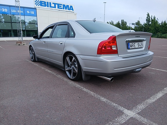 Volvo S80 2 of 5