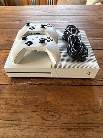 Product image 1 of 2