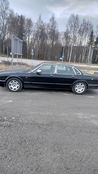 Jaguar Daimler 4 of 7
