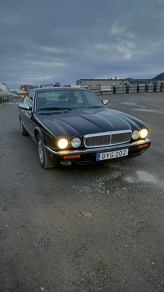Jaguar Daimler 2 of 7