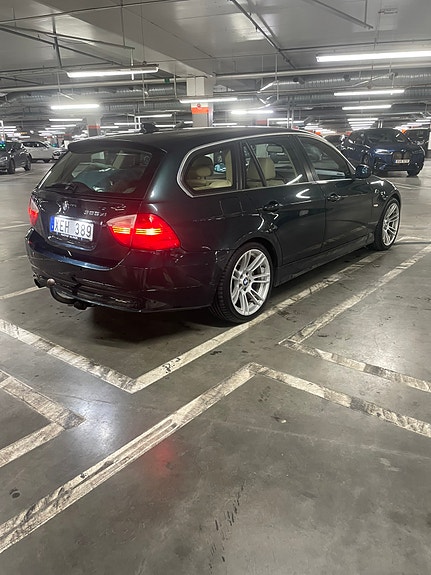BMW 325Xi 3 of 6
