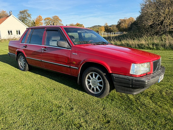 Volvo 740 2 of 9