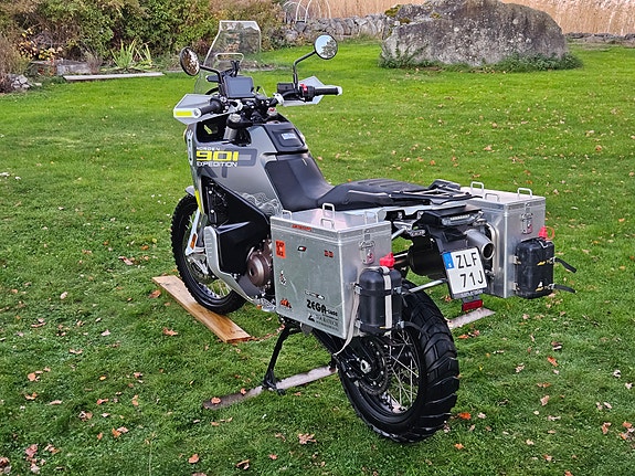 Husqvarna Norden 901 expedition 4 of 4