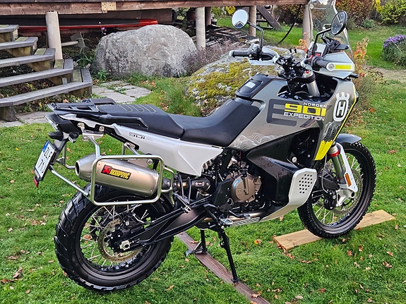 Husqvarna Norden 901 expedition 2 of 4