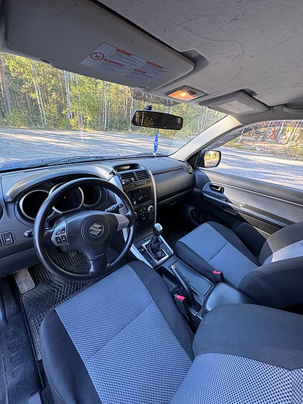 Suzuki Grand Vitara 4 of 4