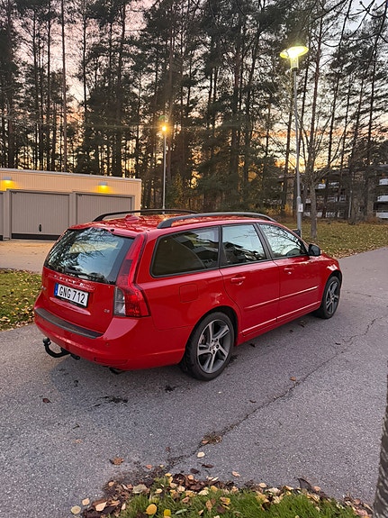 Volvo V50 4 of 12