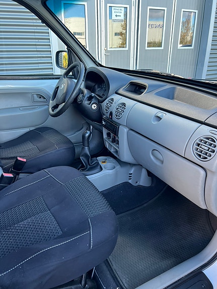Nissan Kubistar 5 of 5