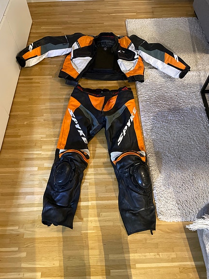 Product image 1 of 3