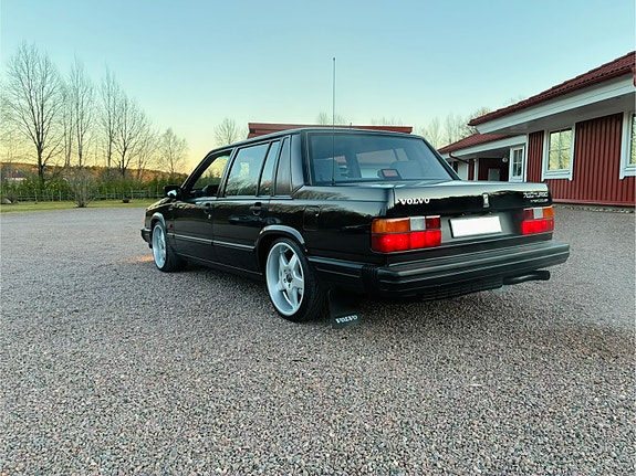 Volvo 740 3 of 8