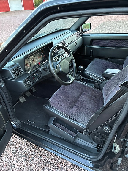 Volvo 740 4 of 8
