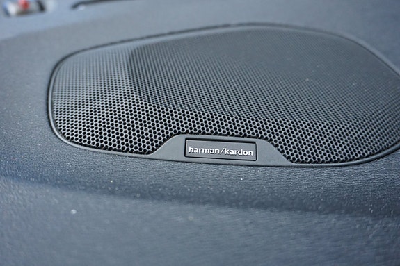 Volvo V40 Cross Country 8 of 20