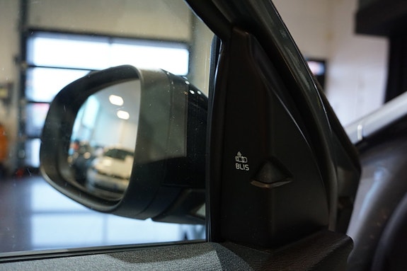 Volvo V40 Cross Country 11 of 20