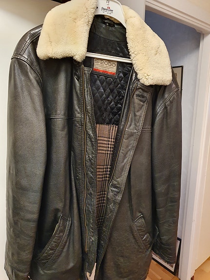 Product image 1 of 4