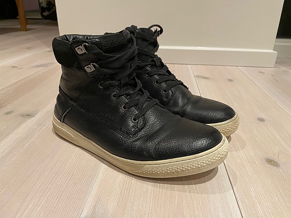 Product image 1 of 3