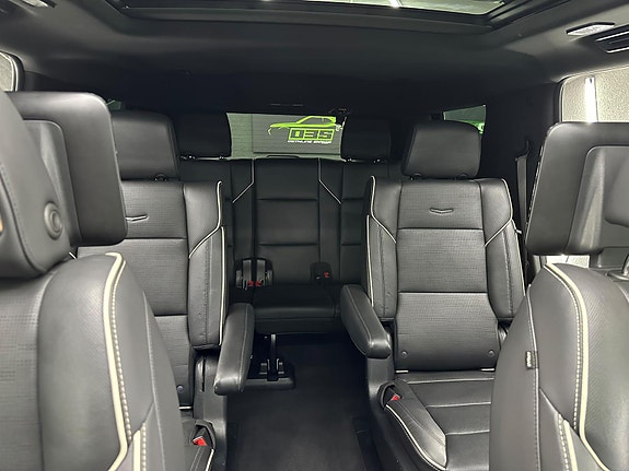 Cadillac Escalade 12 of 14