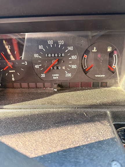 Volvo 240 7 of 8