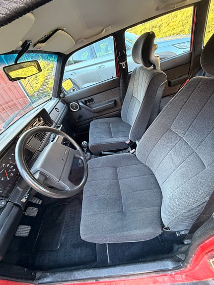 Volvo 240 5 of 8