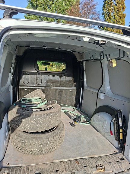 Renault Kangoo Z.E 4 of 5