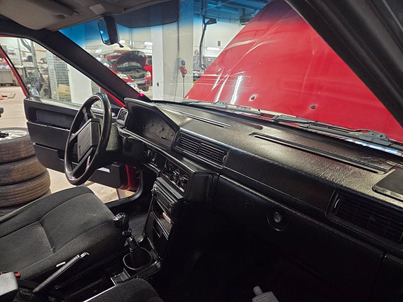 Volvo 740 8 of 11