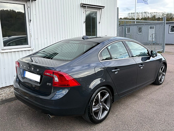 Volvo S60 4 of 8