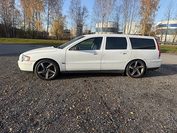 Volvo V70 2.5T A Traktor 3 of 9