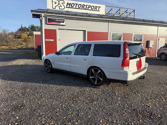Volvo V70 2.5T A Traktor 4 of 9