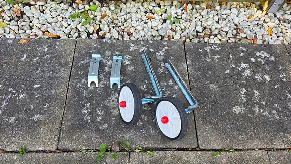 Product image 1 of 4
