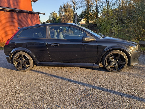 Volvo C30 2 of 15