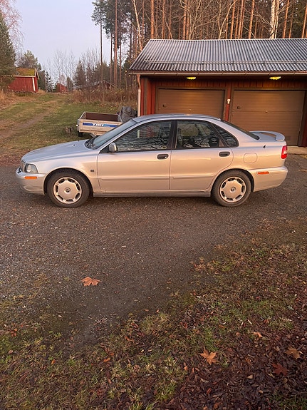 Volvo S40 3 of 6