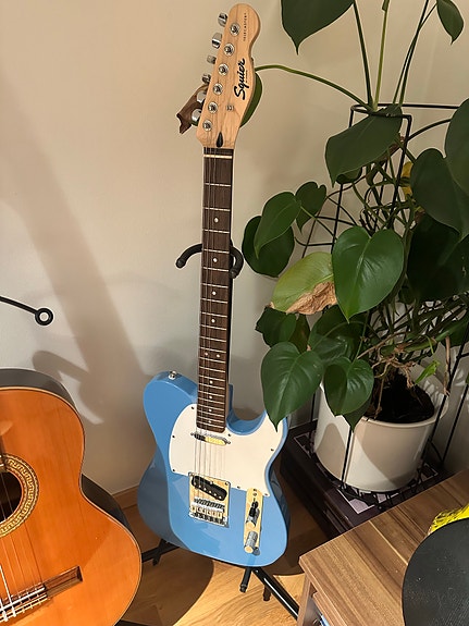 Squier Telecaster elgitarr blå