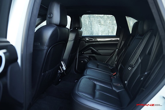 Porsche Cayenne GTS 18 of 30